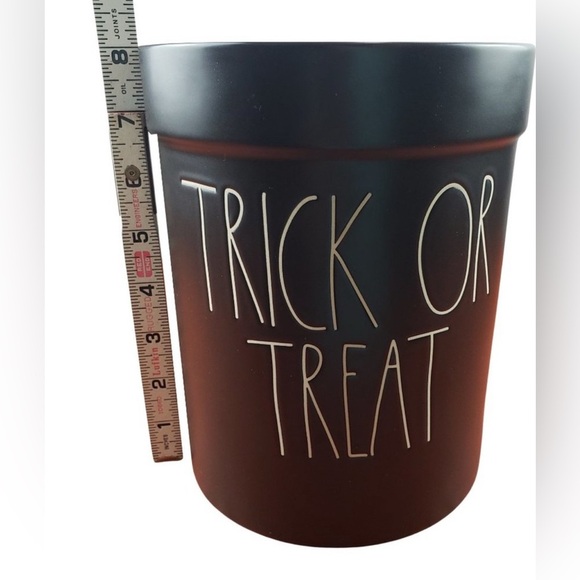Rae Dunn Trick Or Treat Crock Utensil Holder Halloween Black White By Magenta - Picture 5 of 6